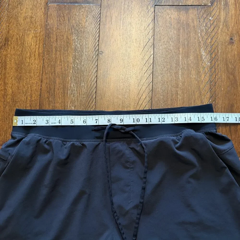 Lululemon Shorts Mens Large Black 10 Inseam Athletic Running Gym Training - Picture 10 of 11